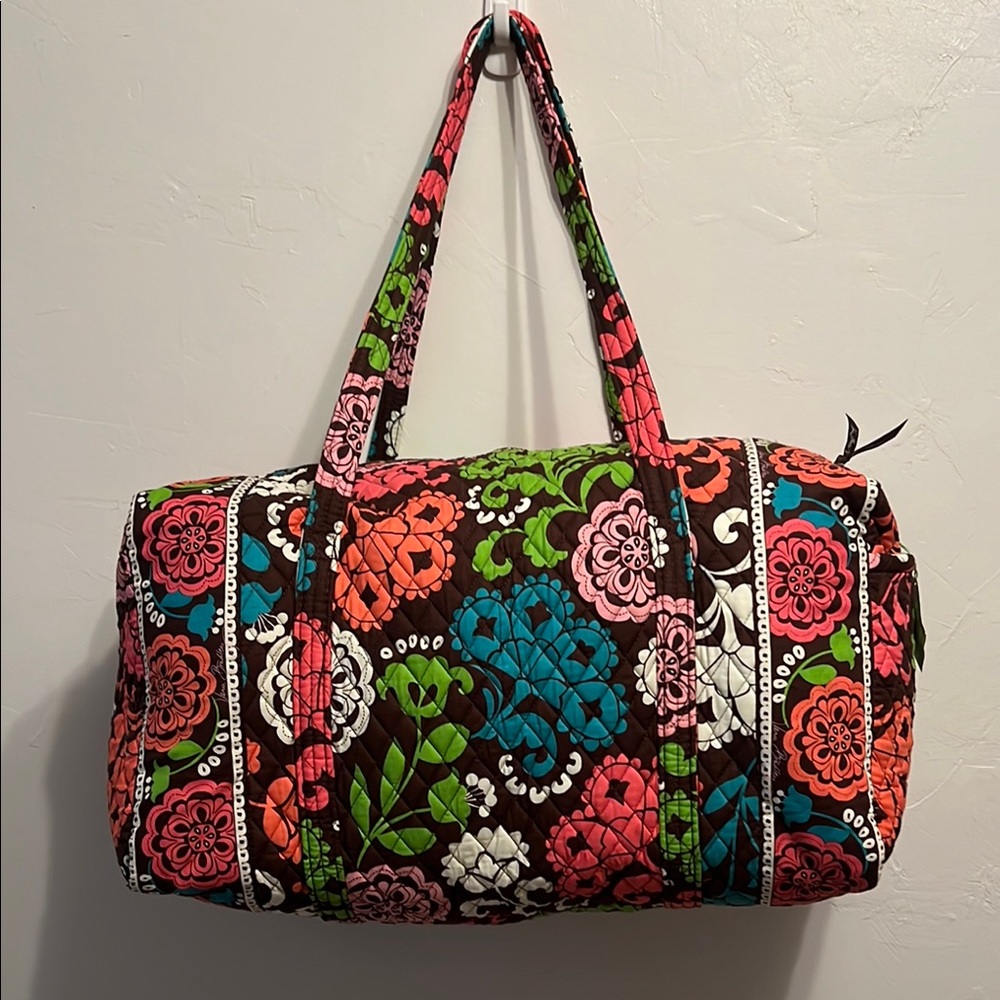 Vera Bradley RETIRED NEW WITH TAGS LOLA DUFFEL BAG